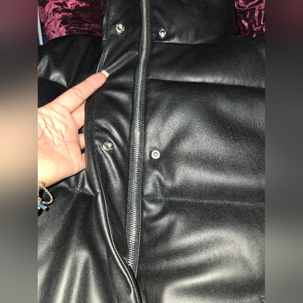SOLD‼️NWT Calvin Klein Faux Leather Puffer Coat - Picture 7 of 12